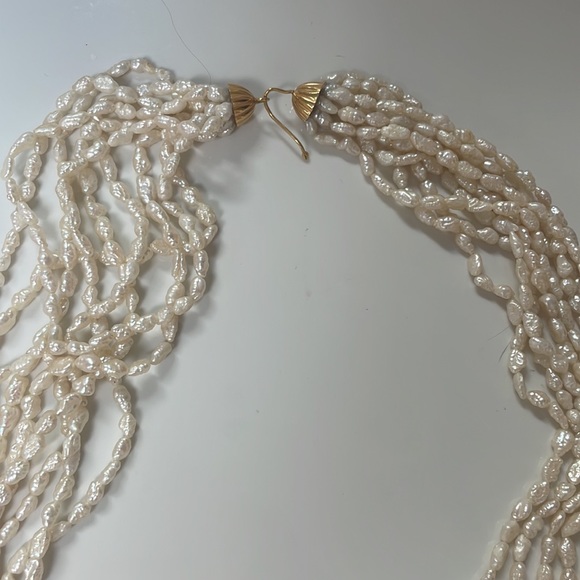 Gorgeous nine strand biwa pearl necklace. - Picture 2 of 3